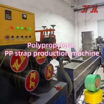 Macchina per la produzione di cinghie in PP a doppia vite con capacità di 230-260Kg/h per cinghie sandwich che utilizzano materiale riciclato in PP