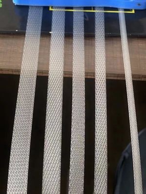Linea di estrusione a fascia di 5-19 mm con motore GUGAO Capacità di produzione 250-300 kg/h