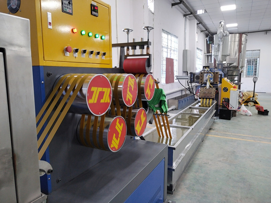 Linea di estrusione della cintura PP regolabile con velocità, linea di produzione della cintura di imballaggio PP, controllo touch screen PLC, potenza 150KG-600KG/h
