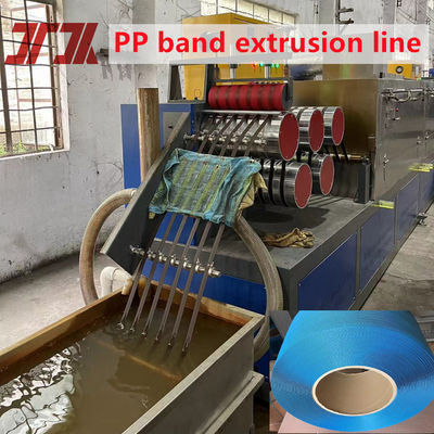 Linea di estrusione di cinghie in PP a tensione regolabile con avvolgitore a doppia stazione