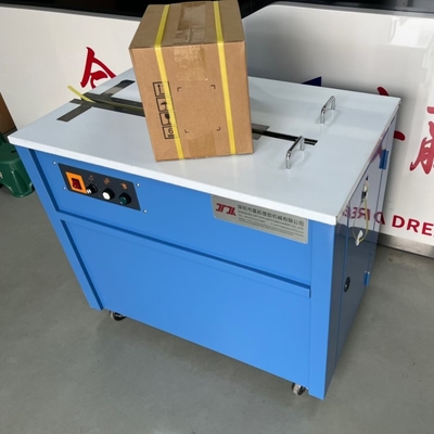 Imballaggio in cartone Macchina di imballaggio automatico da scrivania ad alta velocità per la larghezza del nastro 9-15 mm e la forza di serraggio 0-100 kg