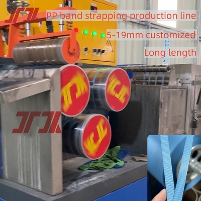 125-150KG/H Maglietta di estrussione per la fabbricazione di cinture di plastica in PP con avvolgitore automatico 5-19mm