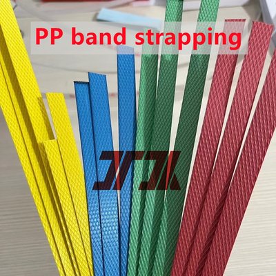 5-19mm Capacità 230-260Kg/H PP Strap 4output Linea di produzione con cambio schermo automatico non-stop