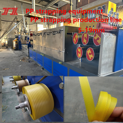 I pp elettrici attaccano la linea cinghia di plastica dell'estrusione della banda che fa la macchina con controllo dello SpA