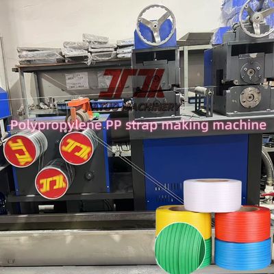250-300 m/min velocità di funzionamento Linea di produzione di estrussione di fasce di imballaggio PP con avvolgitore automatico