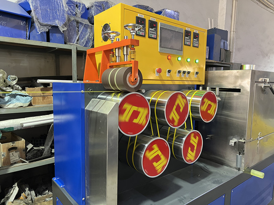 Equipaggiamento per la produzione di cinture di plastica in PP ad alta velocità, numero di strisce: 12, radici, velocità 250-300m/min