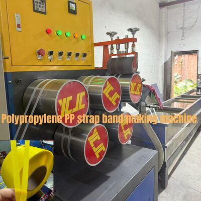 Linea di produzione di strisce di PP a sei cinghie 350-380 kg/h Linea di estrusione di PP riciclata con motore GUGAO